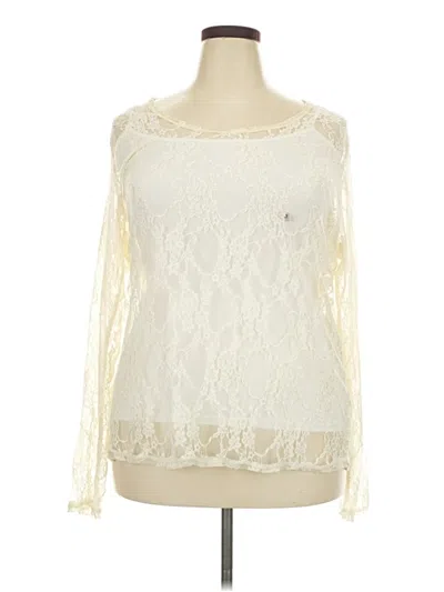 Pre-owned Maurices Long Sleeve Blouse In Ivory