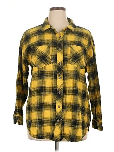 Pre-owned Maurices Long Sleeve Button Down Shirt In Yellow