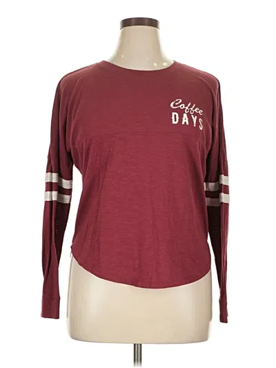 Pre-owned Maurices Long Sleeve T-shirt In Burgundy
