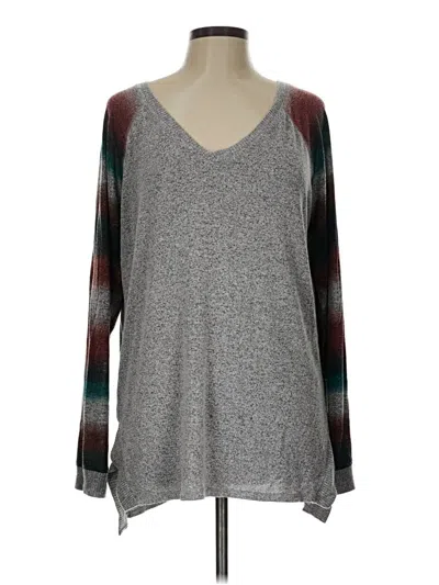 Pre-owned Maurices Long Sleeve T-shirt In Gray