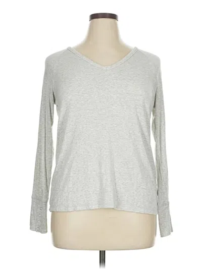 Pre-owned Maurices Long Sleeve T-shirt In Silver
