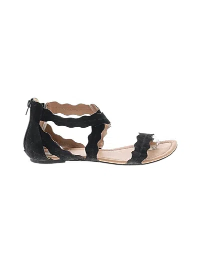 Pre-owned Maurices Sandals In Black