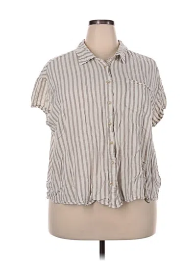 Pre-owned Maurices Short Sleeve Blouse In Brown