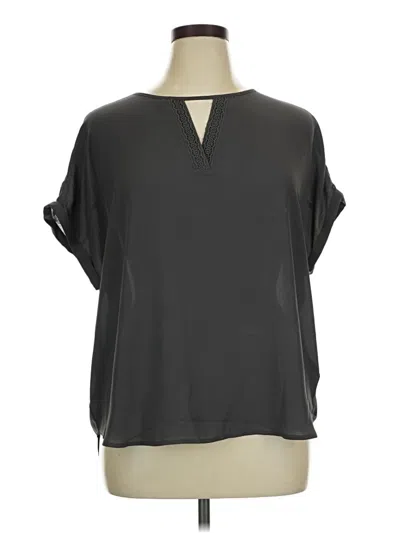 Pre-owned Maurices Short Sleeve Blouse In Gray