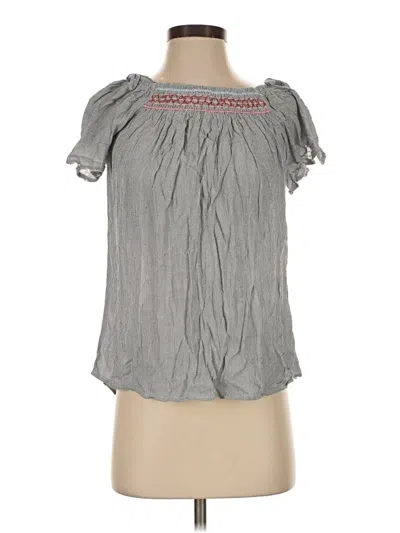 Maurices Short Sleeve Blouse In Gray