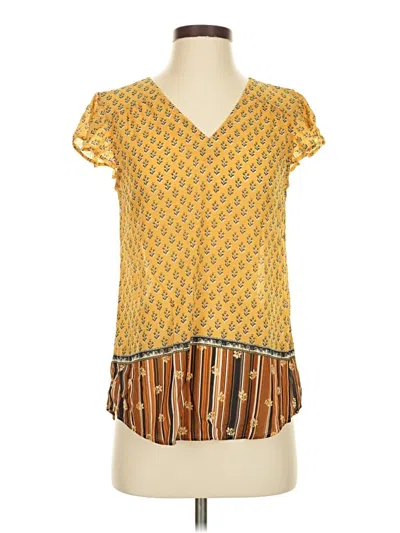 Pre-owned Maurices Short Sleeve Blouse In Yellow
