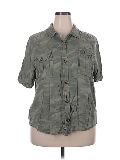 Pre-owned Maurices Short Sleeve Button Down Shirt In Gray