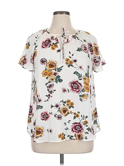 Pre-owned Maurices Short Sleeve T-shirt In White