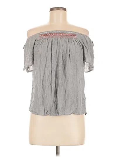 Pre-owned Maurices Short Sleeve Top Gray Off The Shoulder Neckline Tops