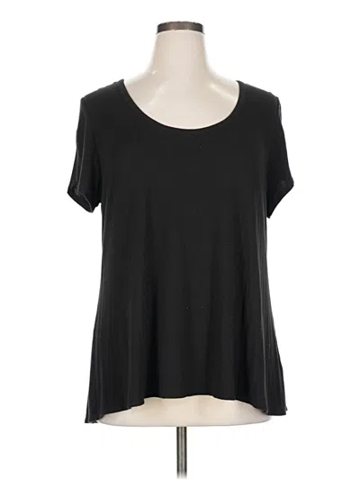 Pre-owned Maurices Short Sleeve T-shirt In Black