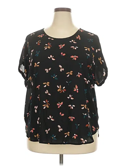 Pre-owned Maurices Short Sleeve T-shirt In Black