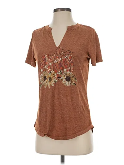 Pre-owned Maurices Short Sleeve T-shirt In Brown