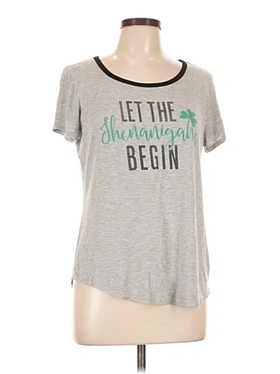 Pre-owned Maurices Short Sleeve T-shirt In Gray