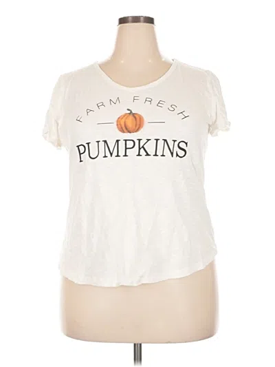 Pre-owned Maurices Short Sleeve T-shirt In Ivory