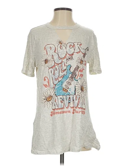 Pre-owned Maurices Short Sleeve T-shirt In Silver