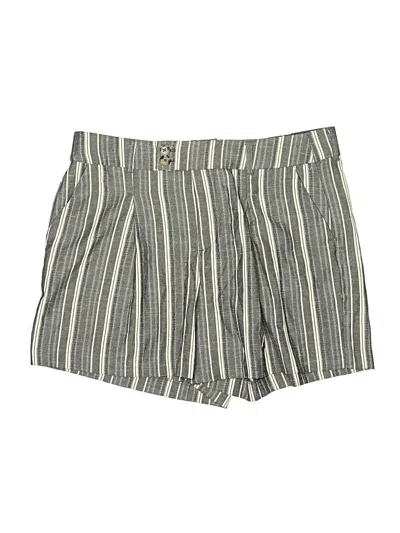 Pre-owned Maurices Shorts In Gray