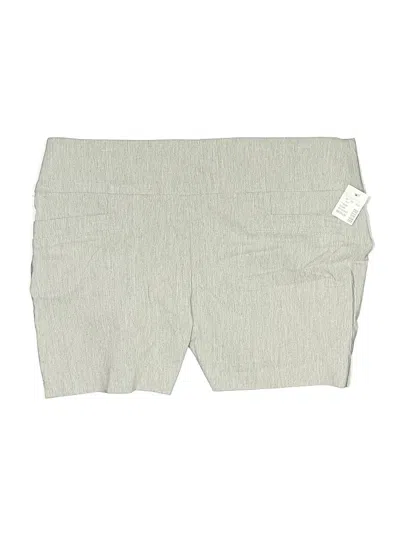 Pre-owned Maurices Shorts In Green