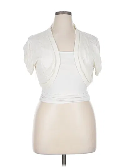 Pre-owned Maurices Shrug In White