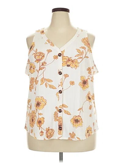 Pre-owned Maurices Sleeveless Blouse In Ivory