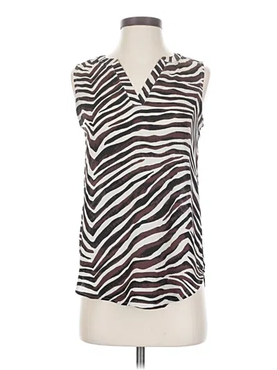 Pre-owned Maurices Sleeveless Blouse In White