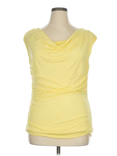 Pre-owned Maurices Sleeveless T-shirt In Yellow