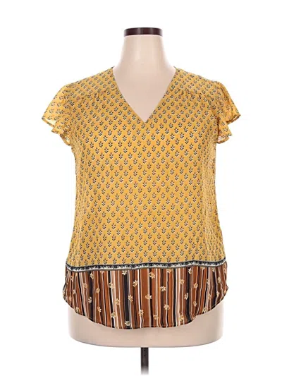 Pre-owned Maurices Sleeveless T-shirt In Yellow