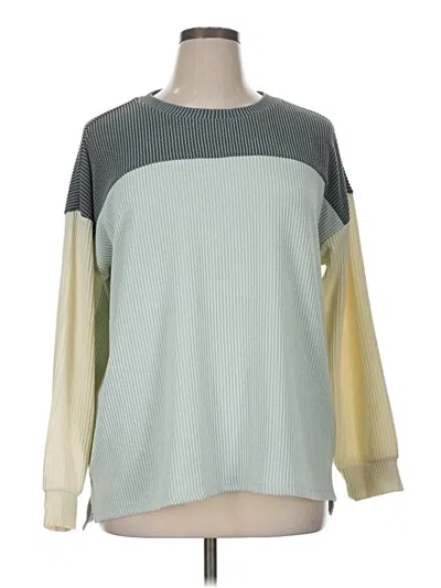 Pre-owned Maurices Sweatshirt In Green