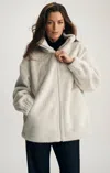Mavi Sherpa Jacket In Rainy Day In White
