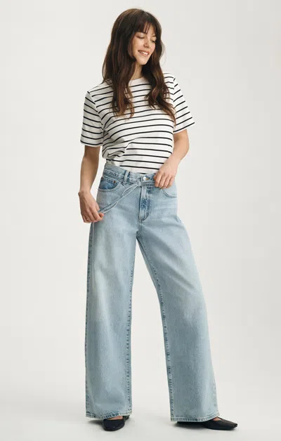 Mavi Wendy Loose Straight Leg In Light Classic Denim In Blue