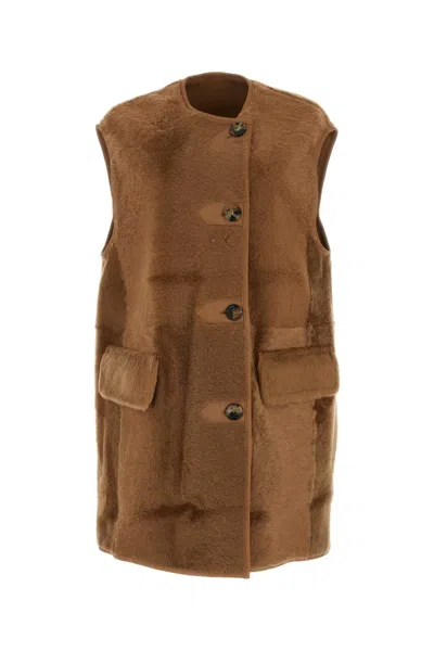 Max Mara Biscuit Shearling Effige Sleeveless Jacket In Camel