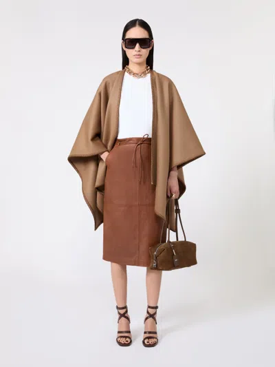 Max Mara Cape En Drap Double De Laine In Brown