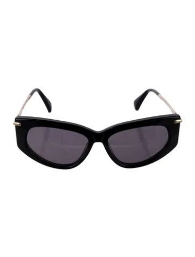 Pre-owned Max Mara Cat-eye Tinted Sunglasses In Black