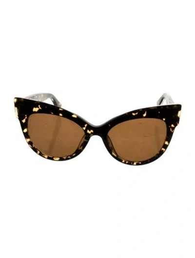 Pre-owned Max Mara Cat-eye Tinted Sunglasses In Brown