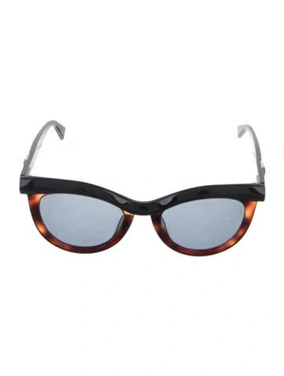 Pre-owned Max Mara Cat-eye Tinted Sunglasses In Multi
