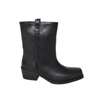 Max Mara Classic Cowboy-inspired Ankle Boots With Textured Leather In Black
