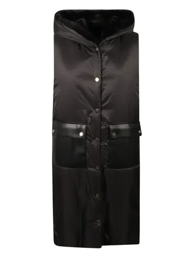 Max Mara Hooded Quilted Gilet In Black