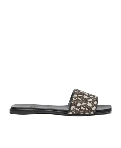 Max Mara Jacquard Shampoo In Black