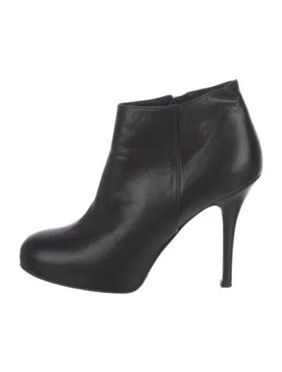 Pre-owned Max Mara Leather Boots In Black