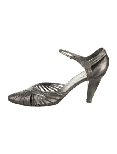 Pre-owned Max Mara Leather D'orsay Pumps In Gray