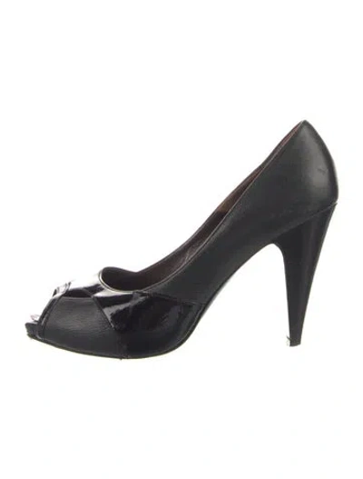 Pre-owned Max Mara Leather Pumps In Black