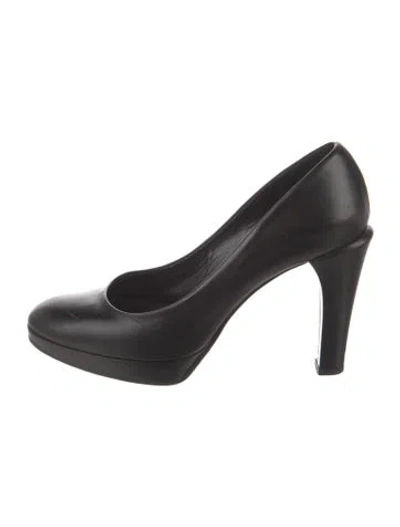 Pre-owned Max Mara Leather Pumps In Black