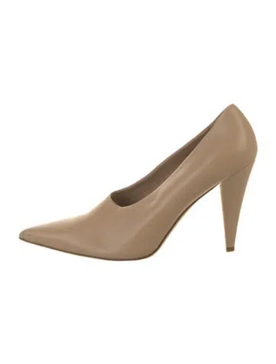 Pre-owned Max Mara Leather Pumps In Neutral