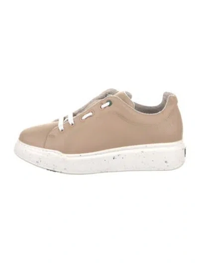 Pre-owned Max Mara Leather Sneakers In Neutral
