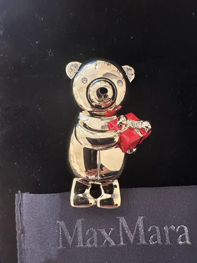 Max Mara Logo Bear Brooch In Yellow