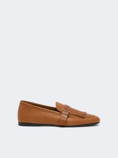 Max Mara Mocassins En Cuir À Franges In Brown