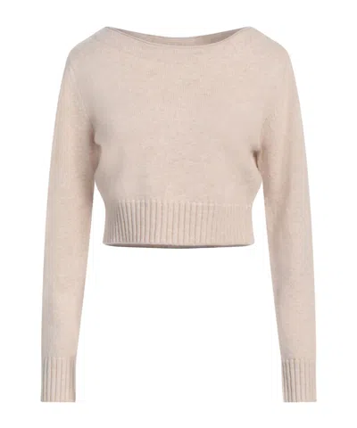 Max Mara In Nude