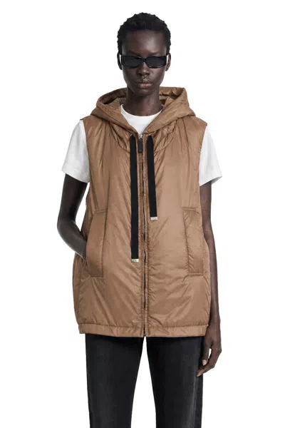 Max Mara Padded Water-repellent Hooded Gilet In Beige