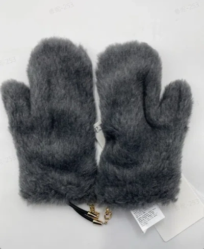 Max Mara Plush Gloves In Black