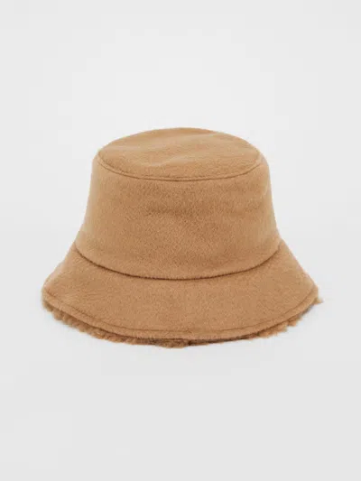 Max Mara Reversible Teddy Fabric And Camel Colour Hat In Brown