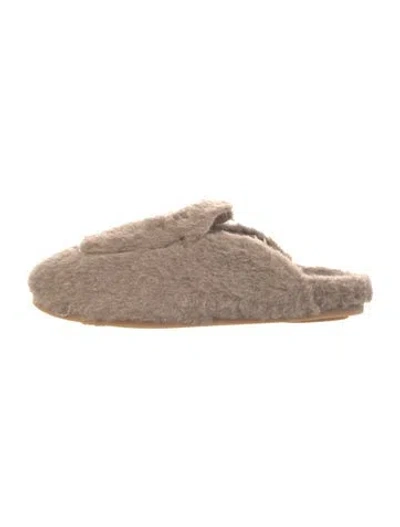 Pre-owned Max Mara Shearling Mules In Neutral